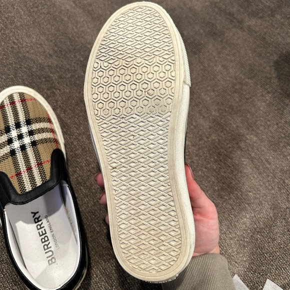 Burberry Sneakers - Picture 7 of 7